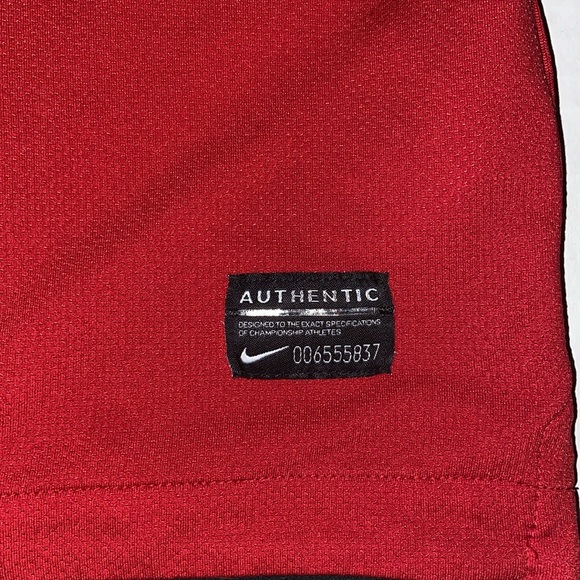 Manchester United men’s Nike football jersey. Men’s size small, red and white. - Picture 4 of 6